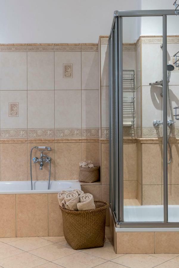 Central Apartman Budapest Eksteriør billede